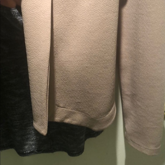 Beige crop blazer - Picture 3 of 5